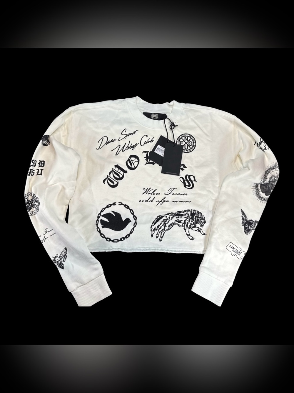 Womens Darc Sport White Graphic Long-Sleeve Cropped Top wolves forever S